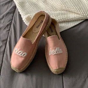 Solids shoes. Size 7.5 women’s.